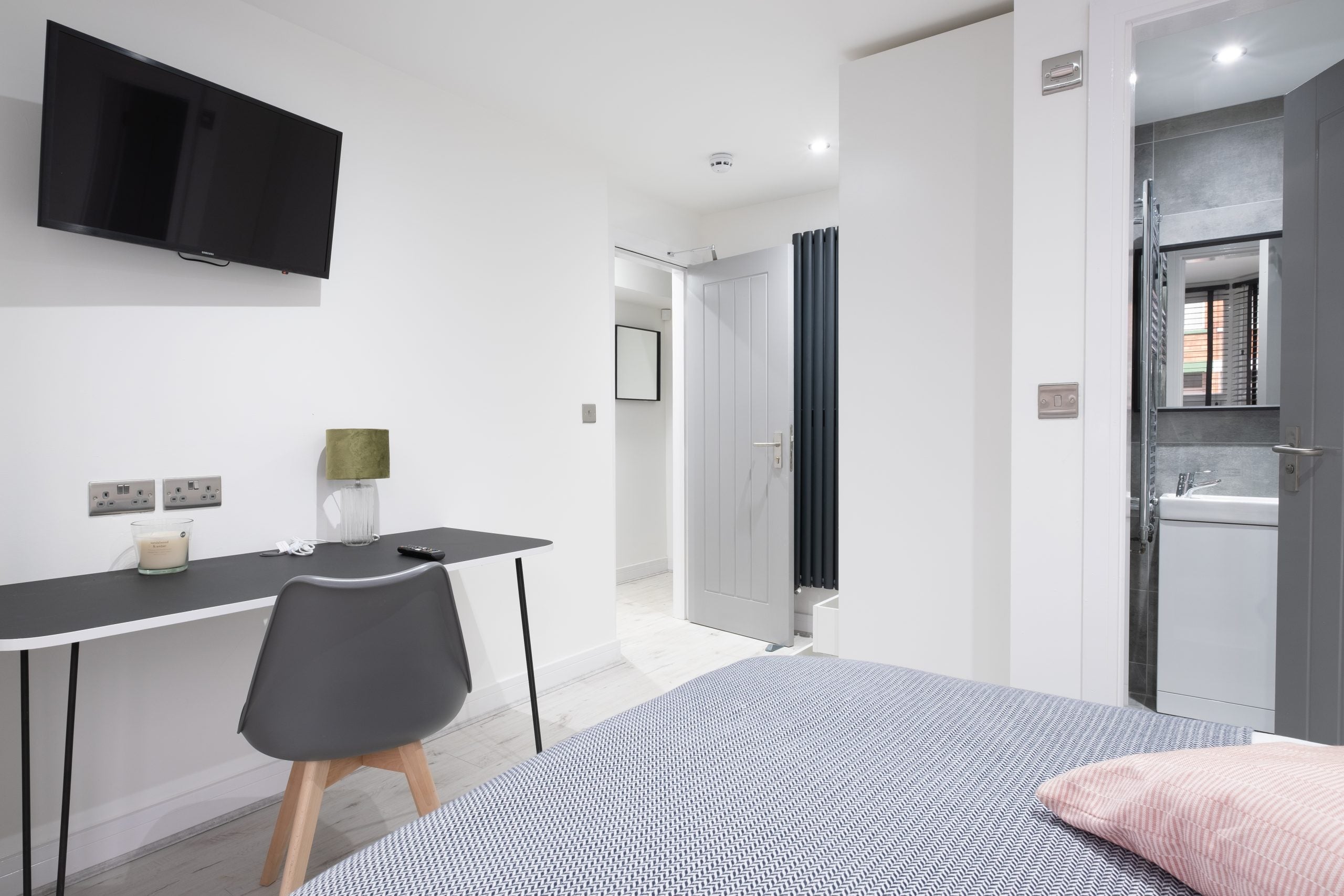 Room Pennell Street in Lincoln