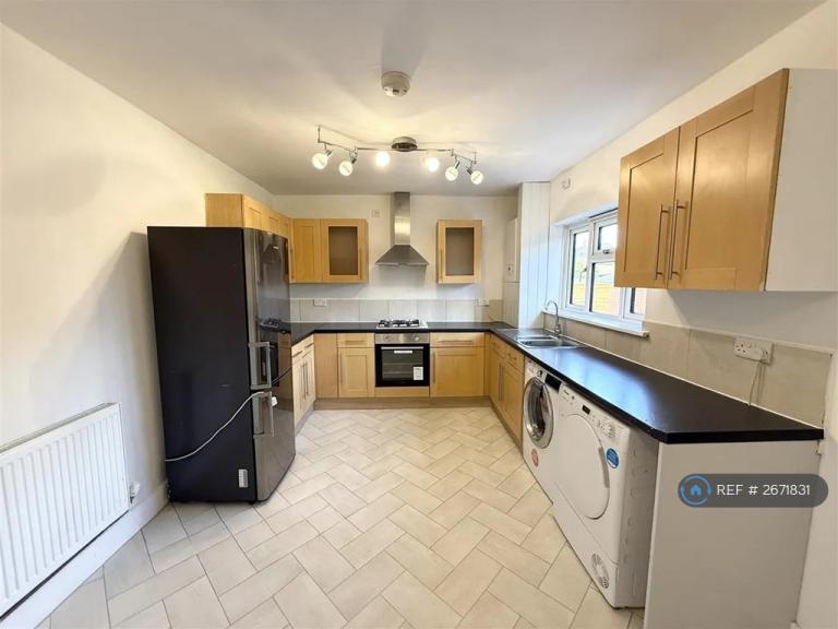 House Henderson Grove in Stoke-on-Trent