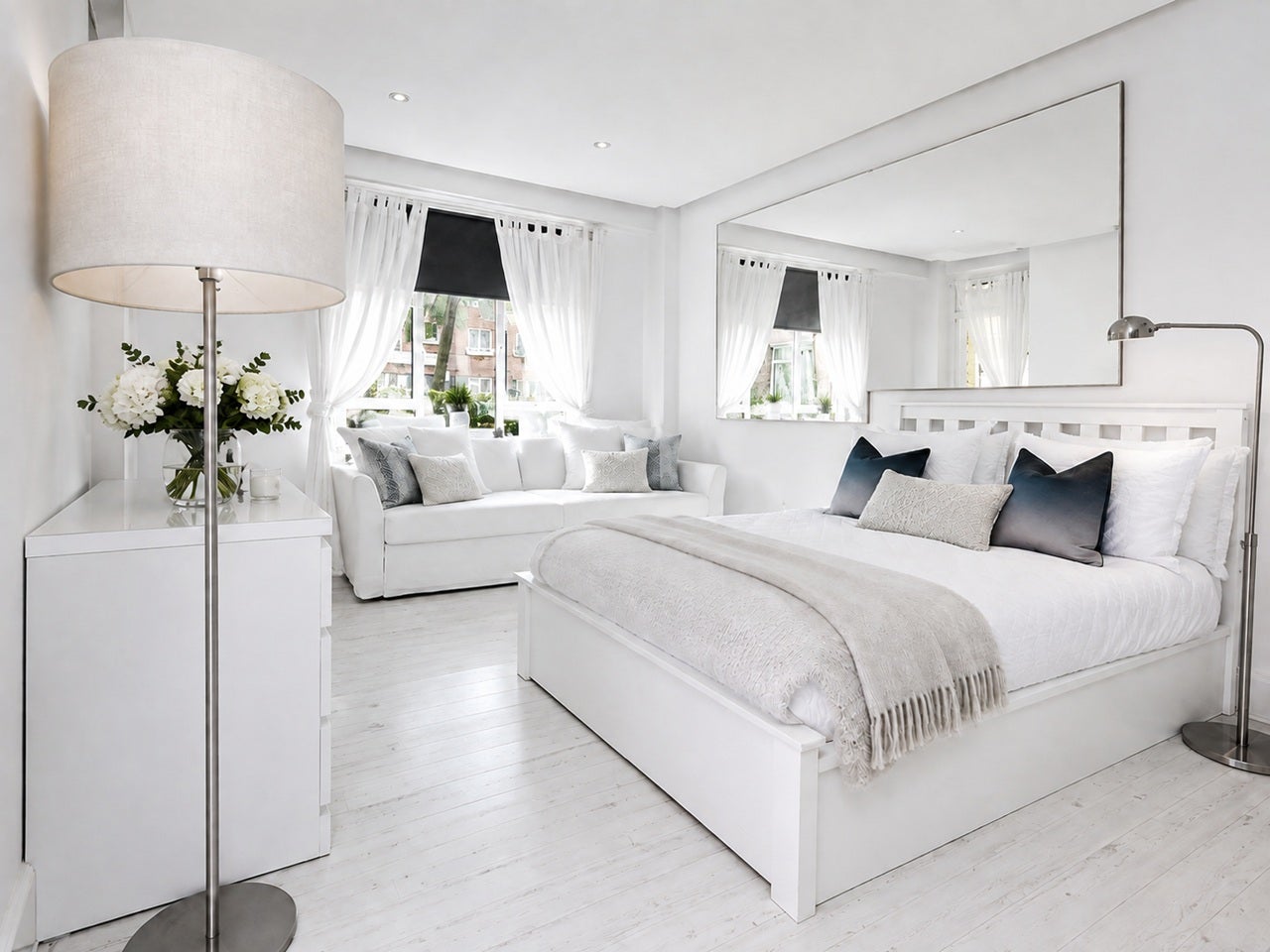 Room John Aird Court in City of Westminster