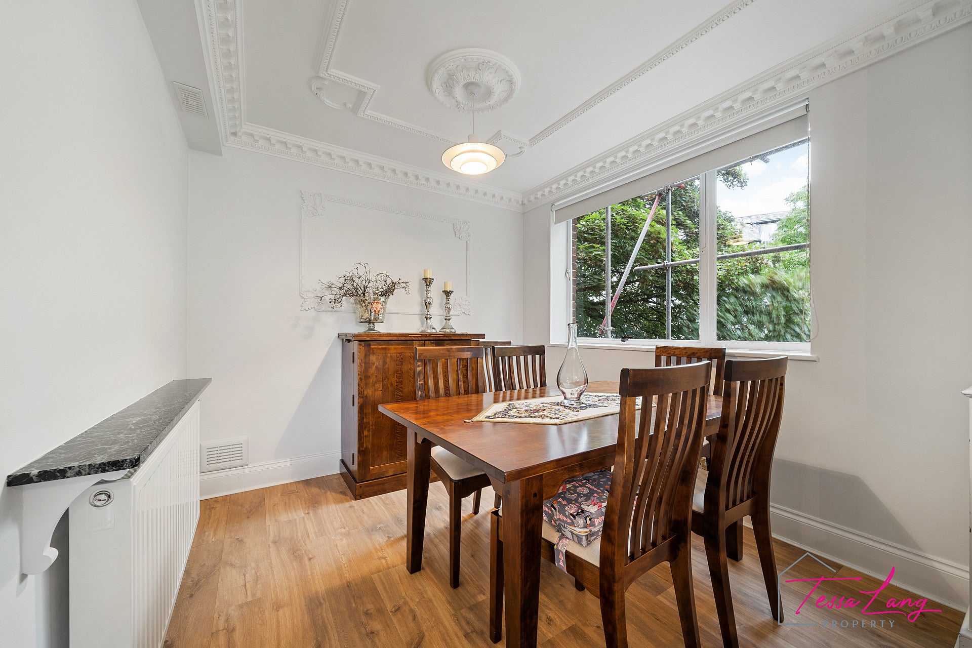 Flat Eton Avenue in Greater London