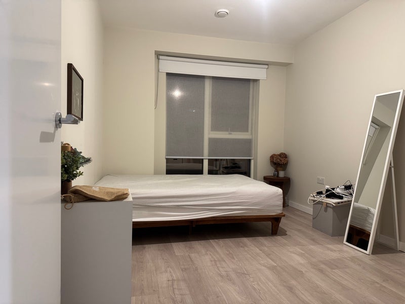 Room Silvertown Way in Greater London