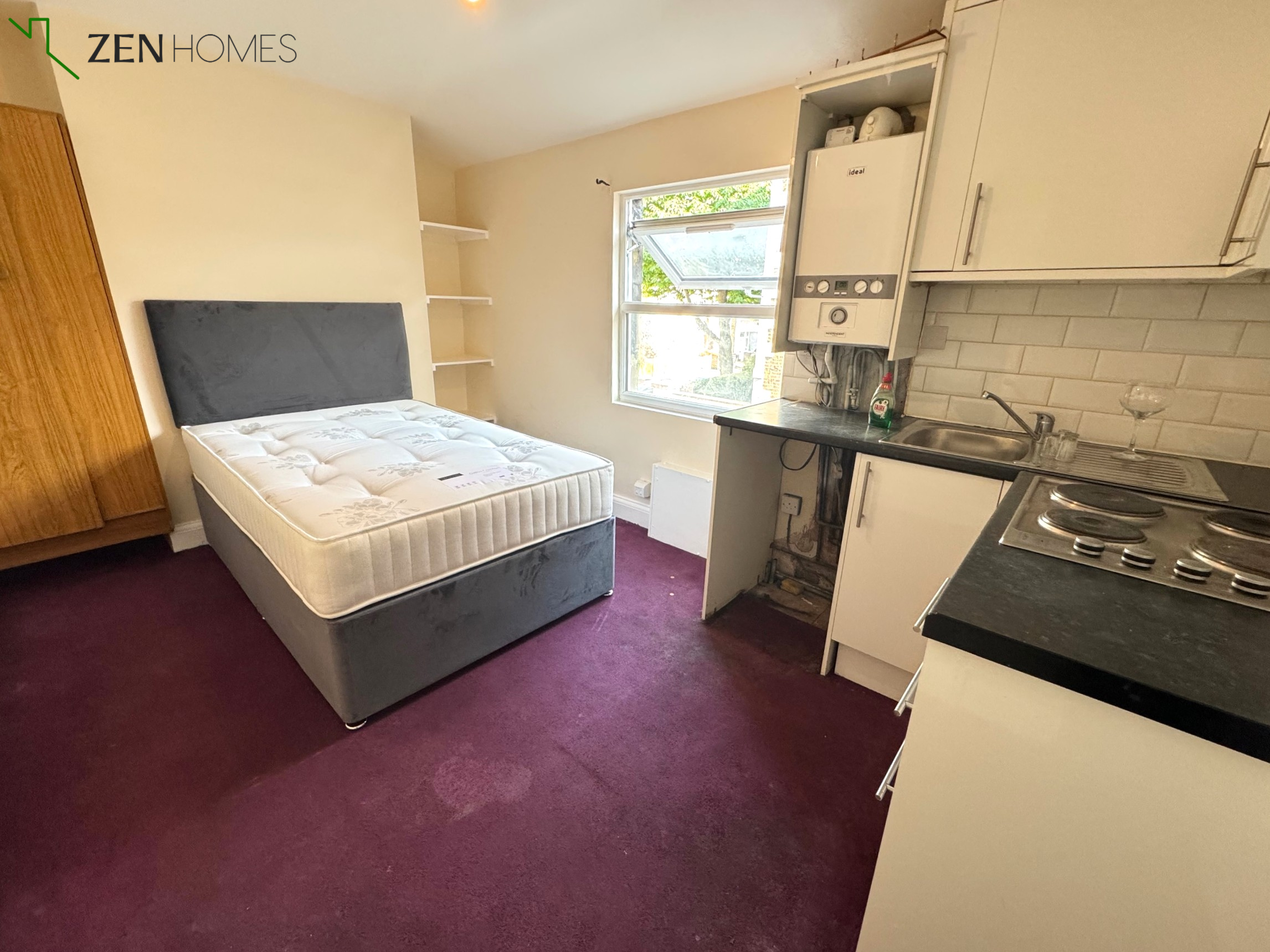 Flat Seven Sisters Road in Greater London