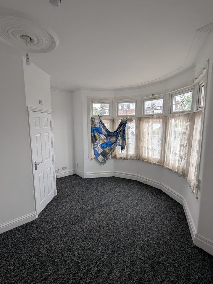 Room Goodmayes Lane in Greater London
