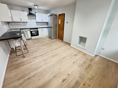 Flat Aldborough Close in Manchester