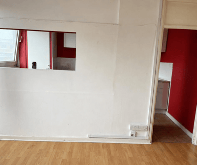 Flat Milburn Lane in Greater London