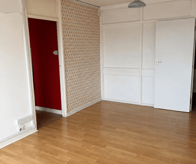 Flat Milburn Lane in Greater London