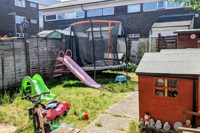 House Brabazon Avenue in Greater London