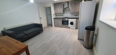 Flat High Road Leytonstone in Greater London
