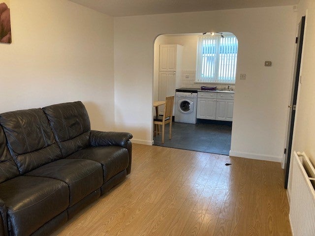 Flat Russell Street in Swansea