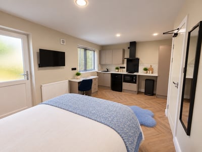 Room Raddlebarn Road in Birmingham
