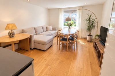 Flat Campbell Road in Elmbridge