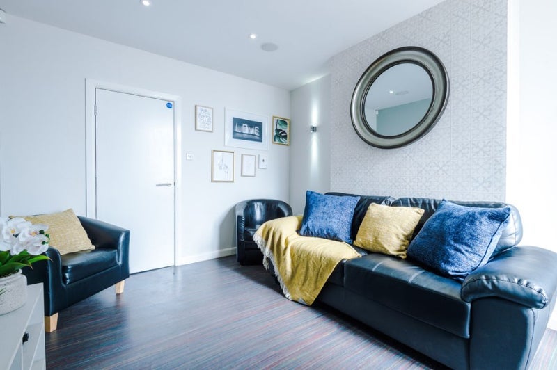 Room King Street in Newcastle-under-Lyme