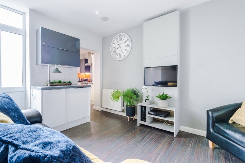 Room King Street in Newcastle-under-Lyme