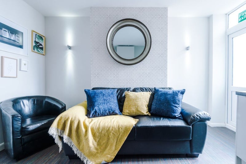 Room King Street in Newcastle-under-Lyme