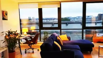 Room Harbinger Road in Greater London
