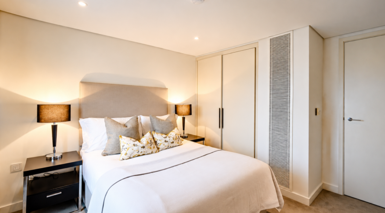 Flat Harbet Road in City of Westminster