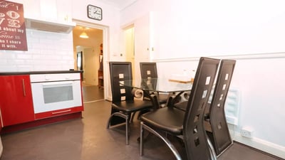 Room Cambridge Heath Road in Greater London