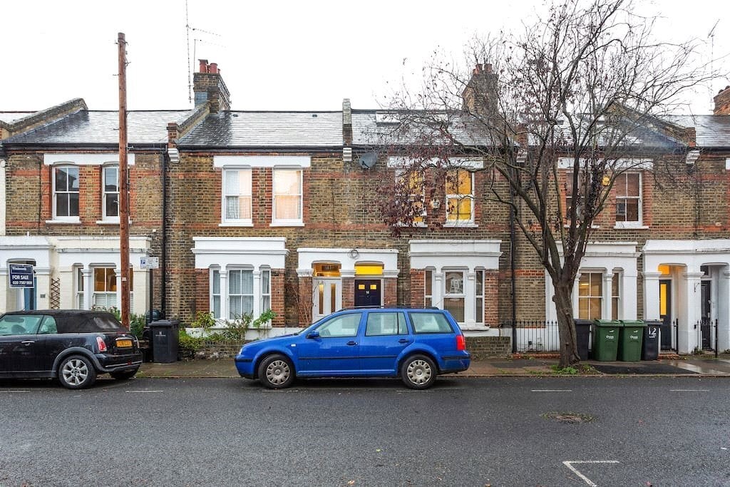Flat Thorparch Road in Greater London