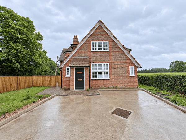 House Shenley Lane in St Albans