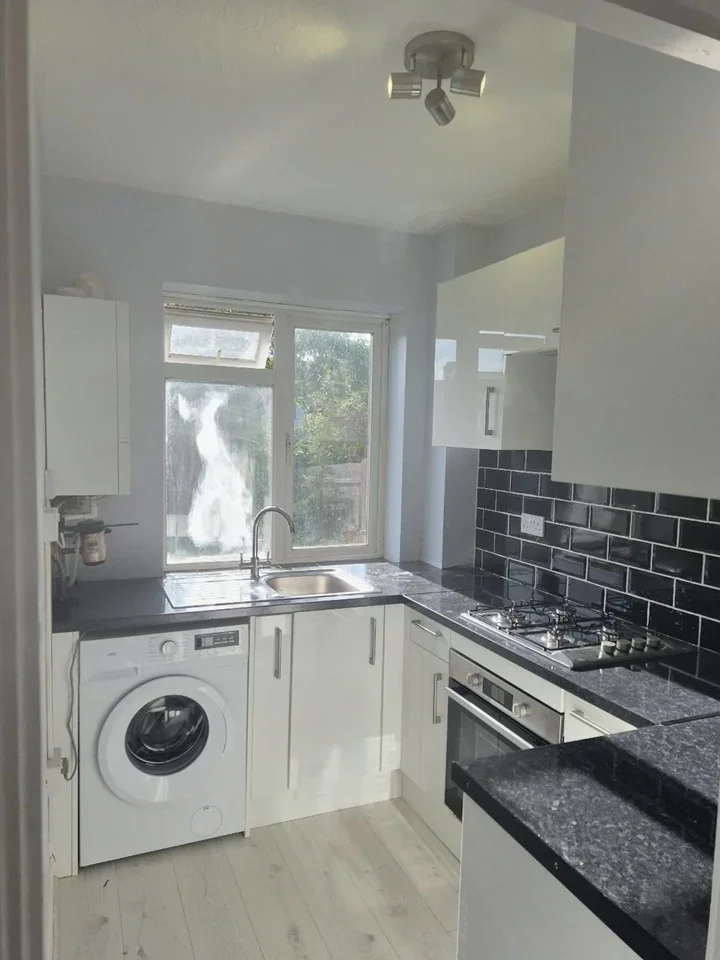 Flat South Norwood Hill in Greater London