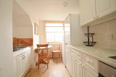 Room Madeley Road in London