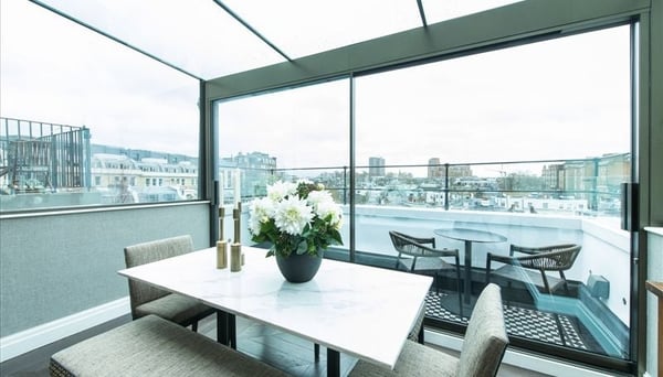 Flat Prince of Wales Terrace in Greater London