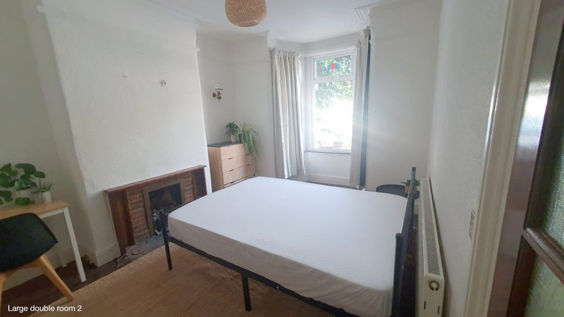 Room Lancaster Road in Greater London
