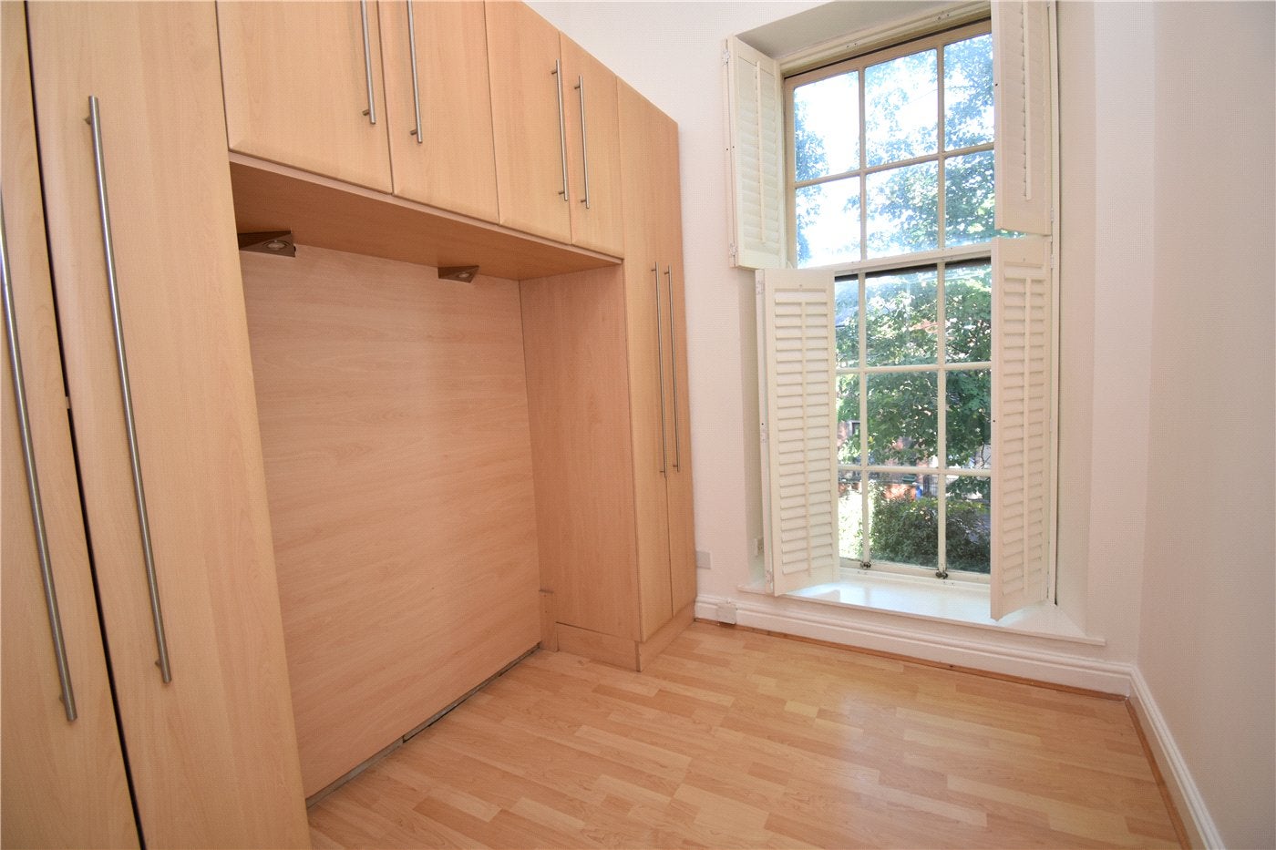 Flat Devonshire Road in Oxton Village