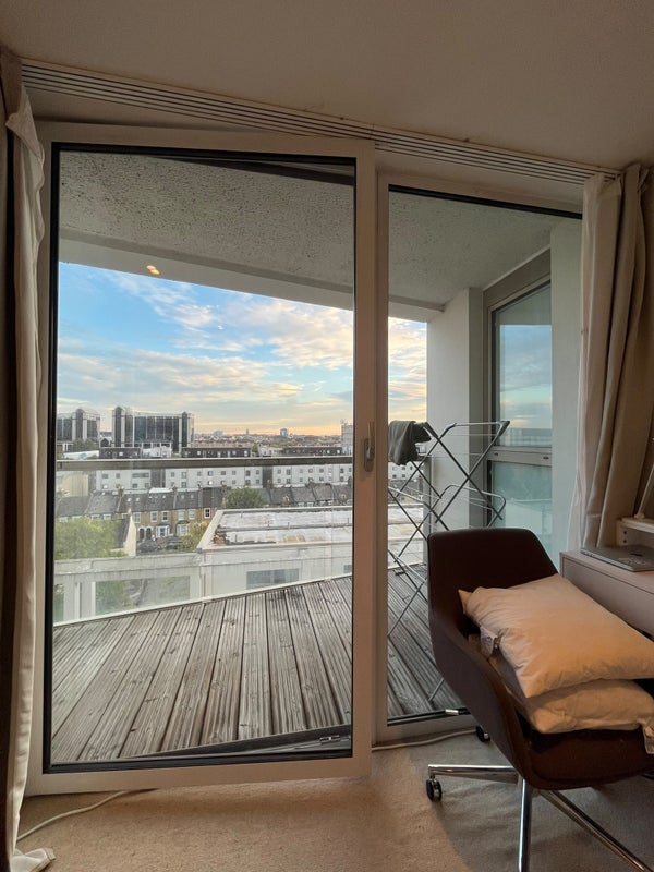 Room Lanterns Way in Greater London