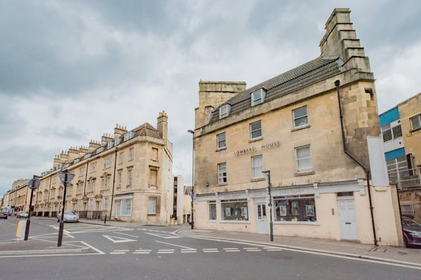 Flat Broad Quay in Bath