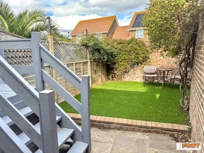 Flat Norflok Crescent in Havant