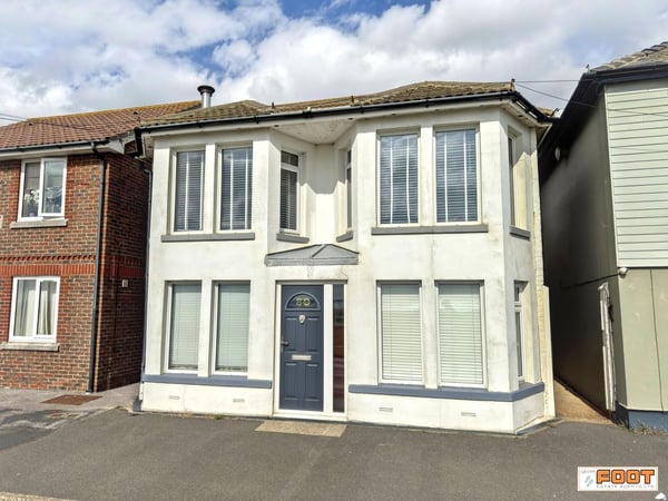 Flat Norflok Crescent in Havant