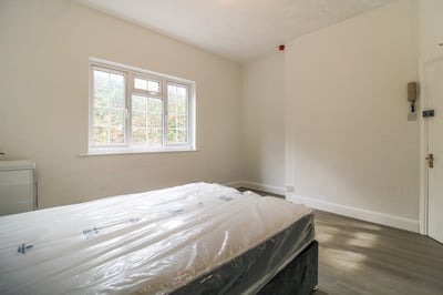 Room Alexandra Road in Rushmoor