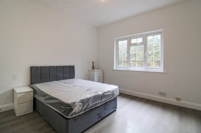 Room Alexandra Road in Rushmoor