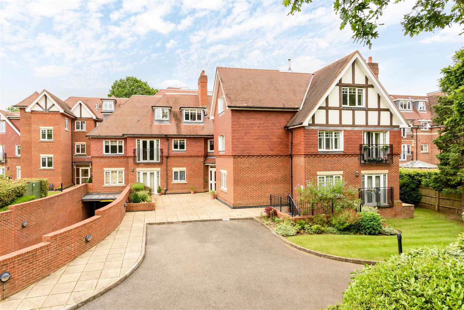 House Bridgewater Road in Walton on Thames