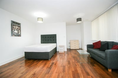 Flat Hagley Road in Birmingham