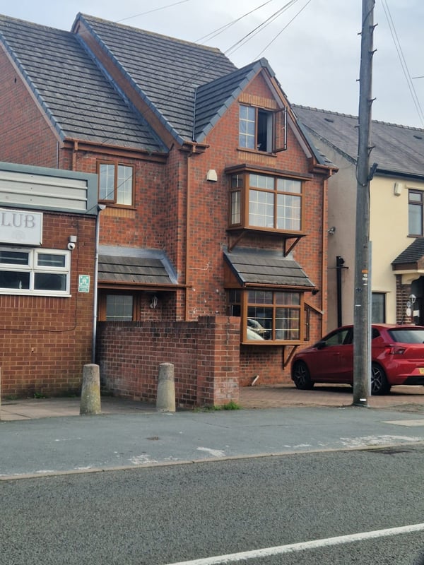 Room Bloxwich Road North in Willenhall