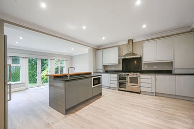 House Longland Drive in Greater London