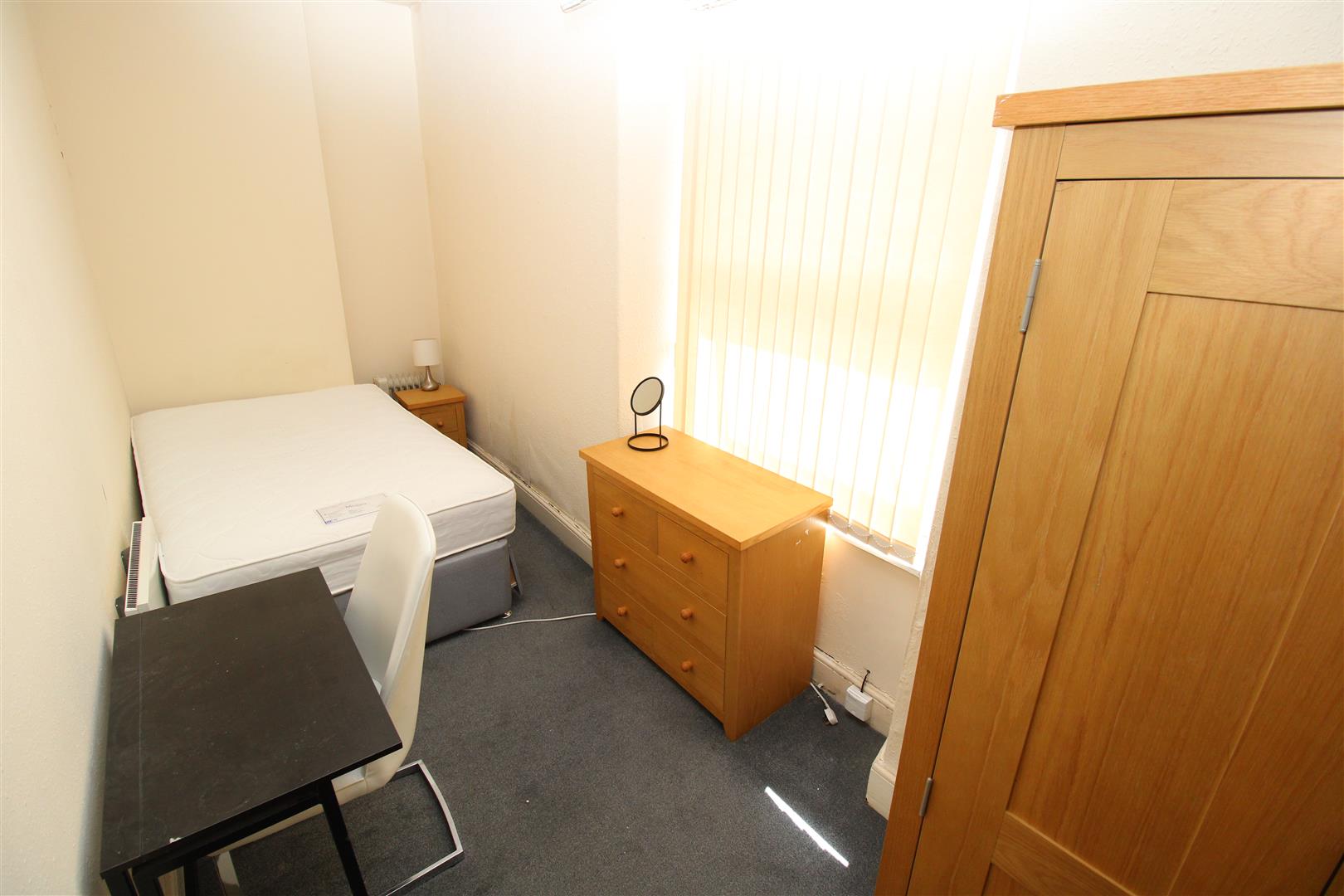Room Wood Road in Pontypridd