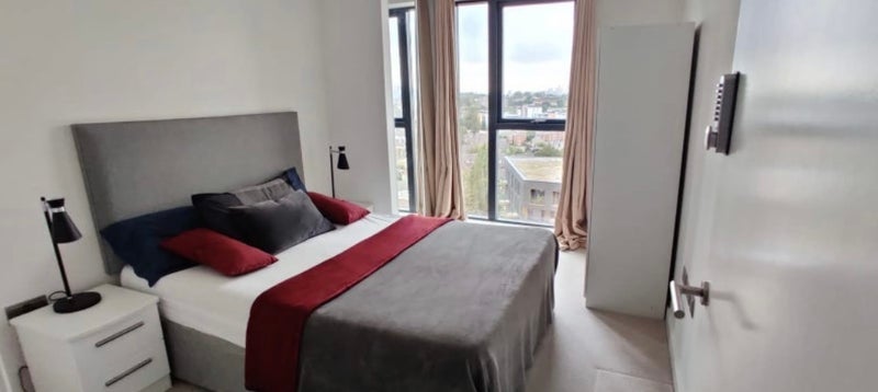 Room Larkwood Avenue in Greater London