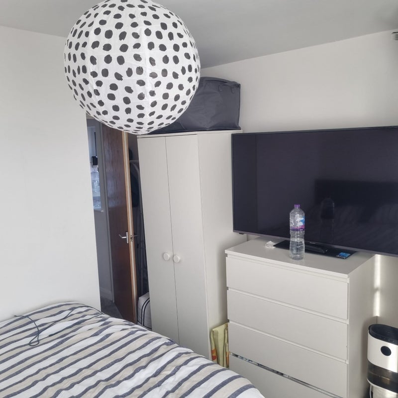 Flat Hanham Road in Bristol
