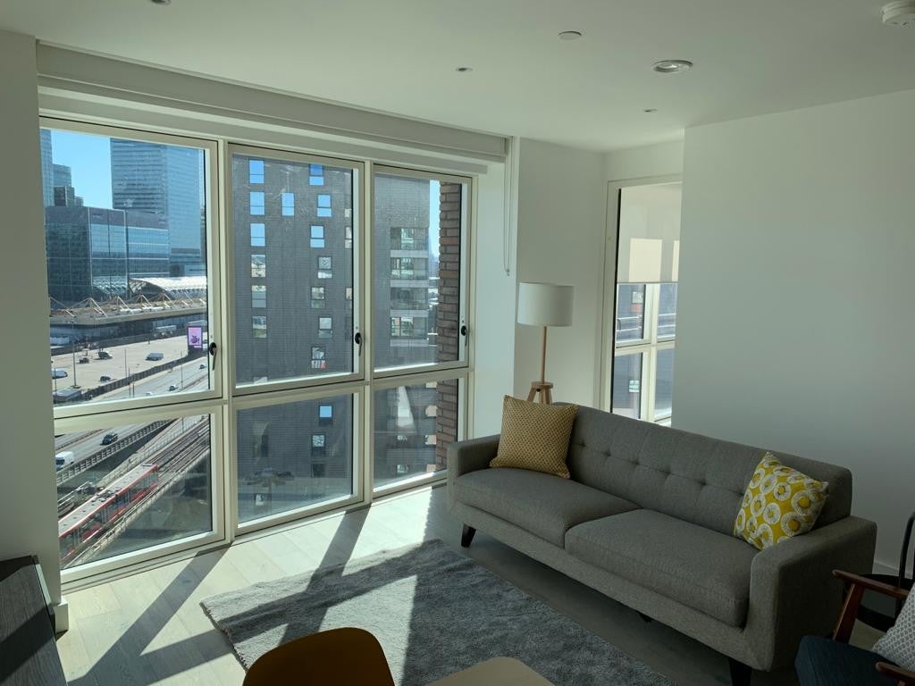 Flat Arniston Way in Greater London