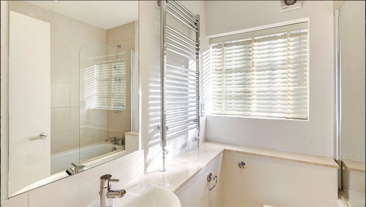 Flat Fulham Road in Greater London