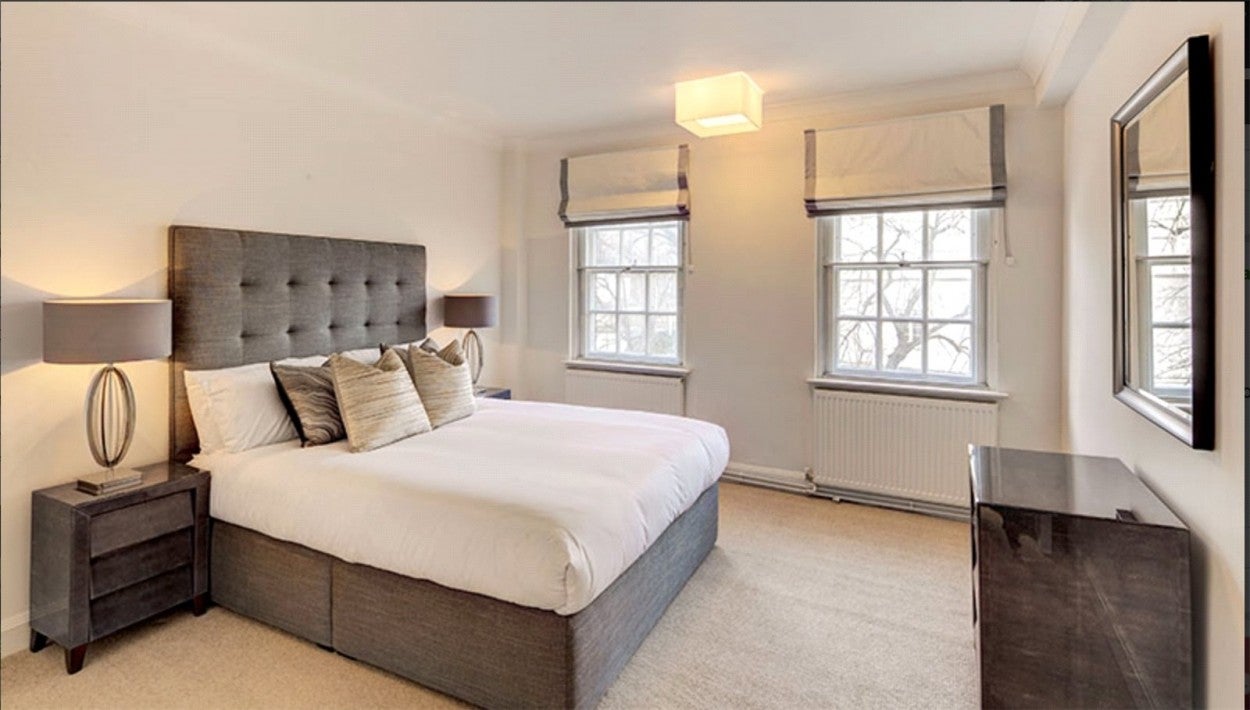 Flat Fulham Road in Greater London