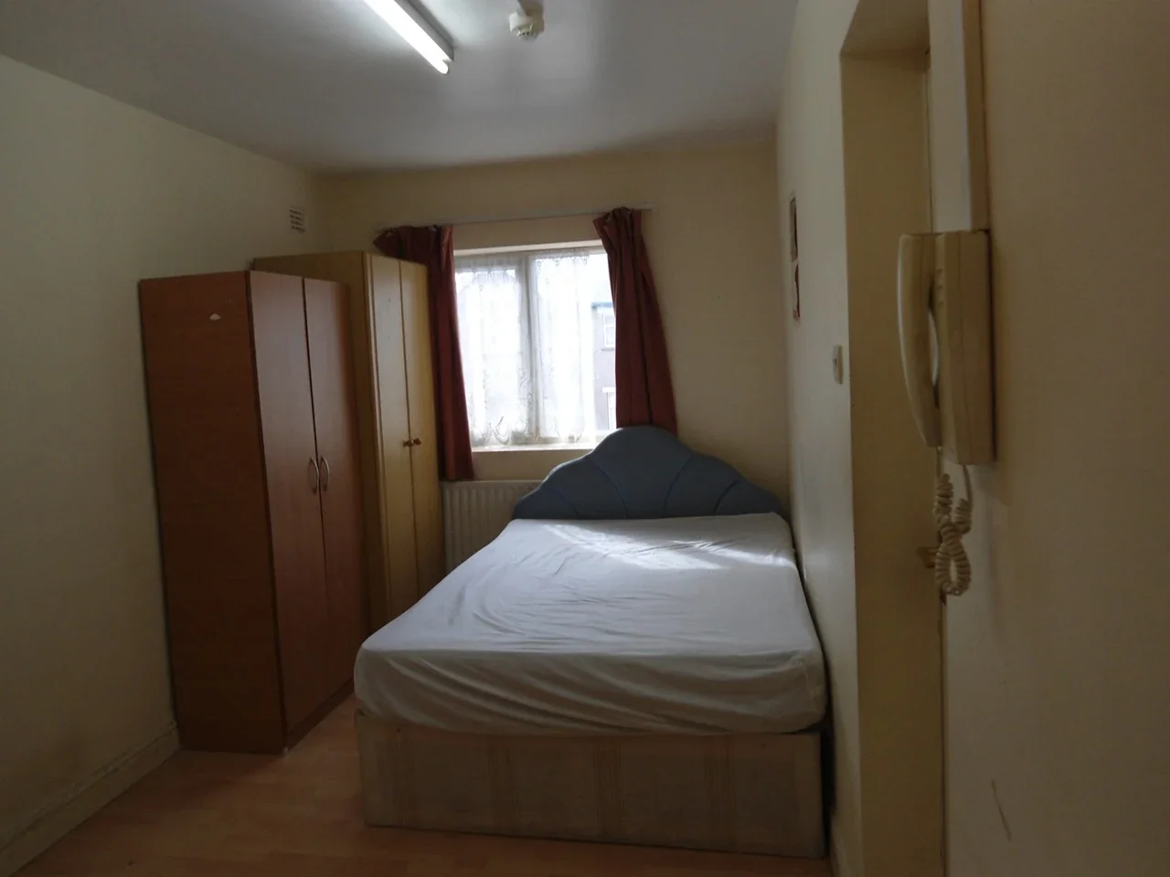 Room Balfour Road in Greater London
