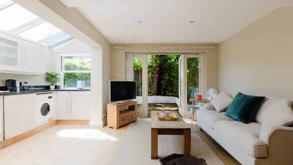 Flat Carnanton Road in Greater London