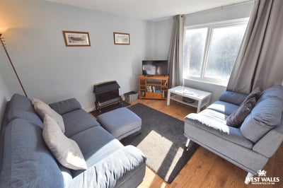 Flat Haven Court in Little Haven