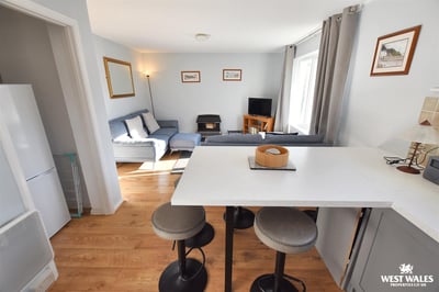 Flat Haven Court in Little Haven
