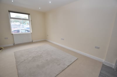 Flat Higher Road in Trafford