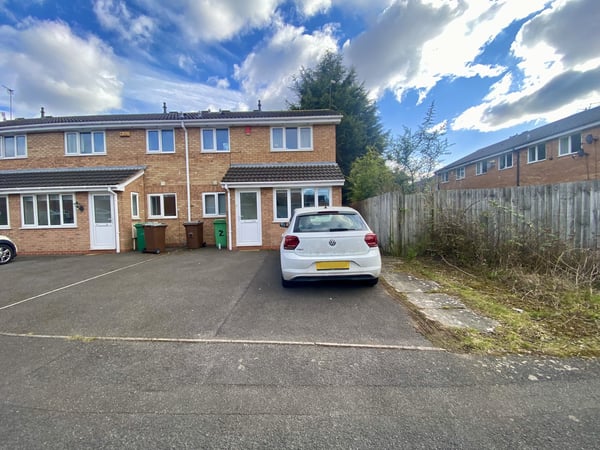 House Falcon Close in Nottingham